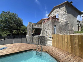 Maison en pierre avec piscine privative pour 8 pers. à Vallon-Pont-d’Arc - FR-1-382-206